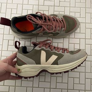 Veja Venturi Sneakers